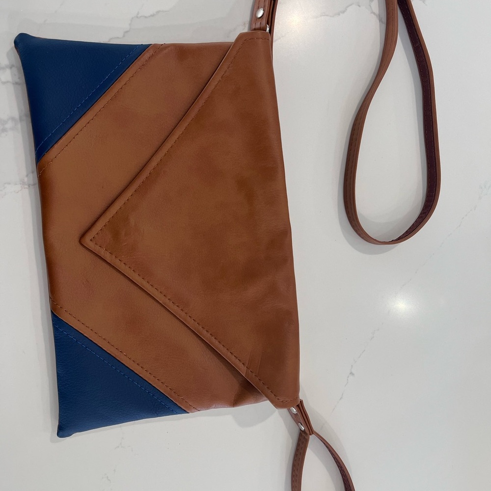 Luda Melnick Leather Crossbody Envelope Clutch Brown Navy Purse